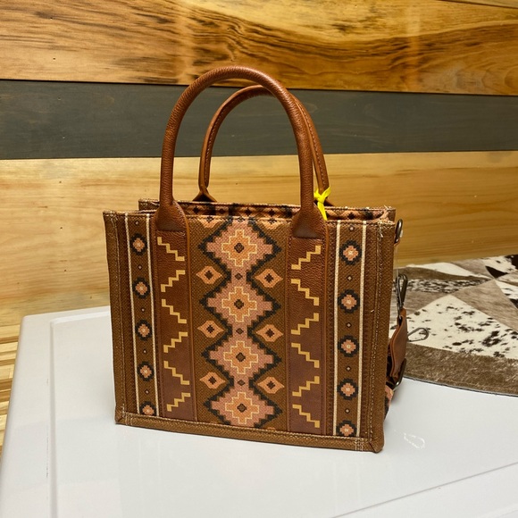NWT Wrangler Aztec Canvas Tote Bag - Picture 3 of 9